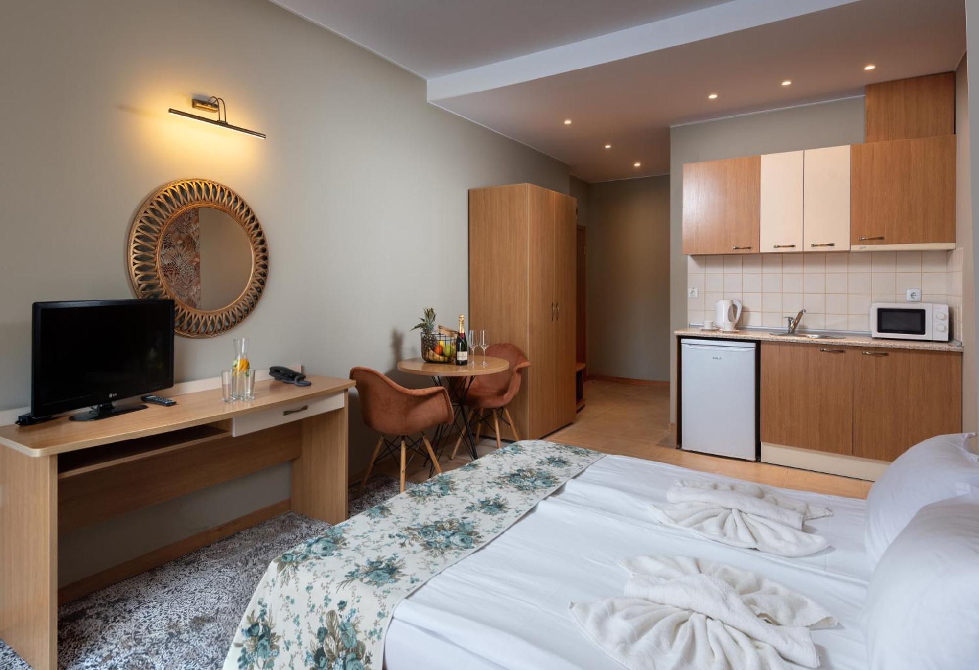 Hotel Avenue Sunny Beach Esterno foto